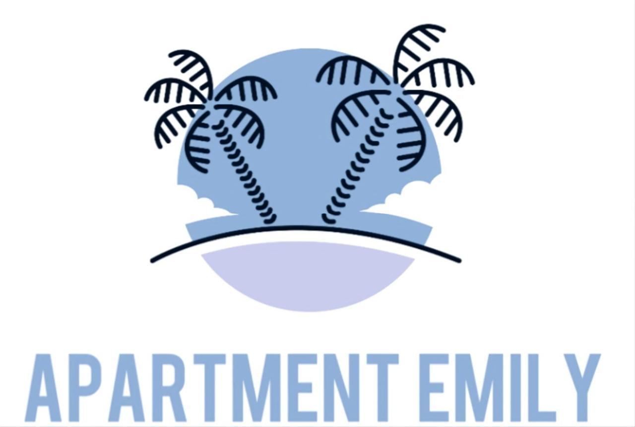 Apartment Emily Slatine Exterior photo